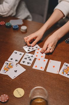 Cracking the Code: Decoding Texas Holdem Tells and Nonverbal Cues