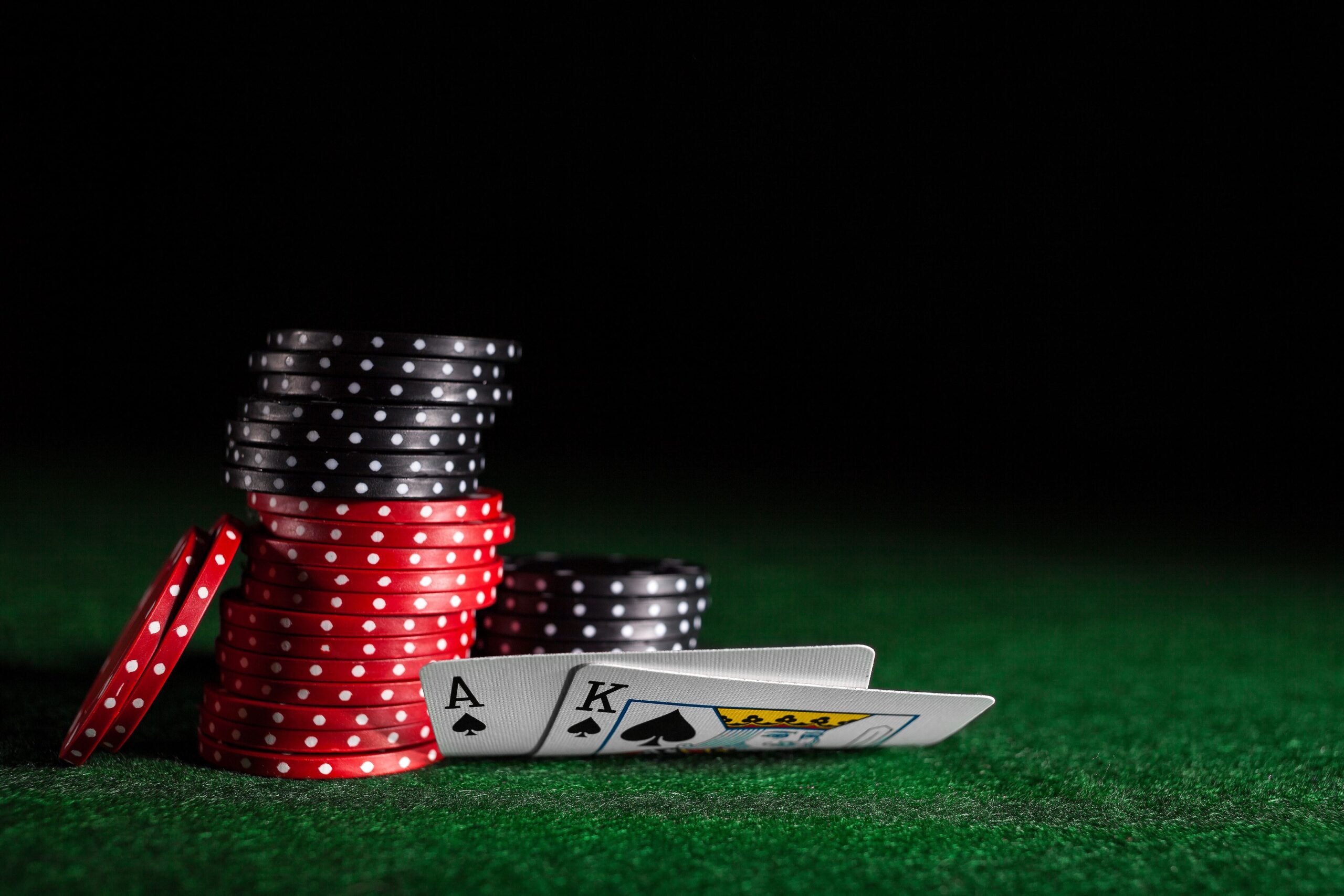 Beyond the Screen: Navigating the Nuances of Online Poker Etiquette